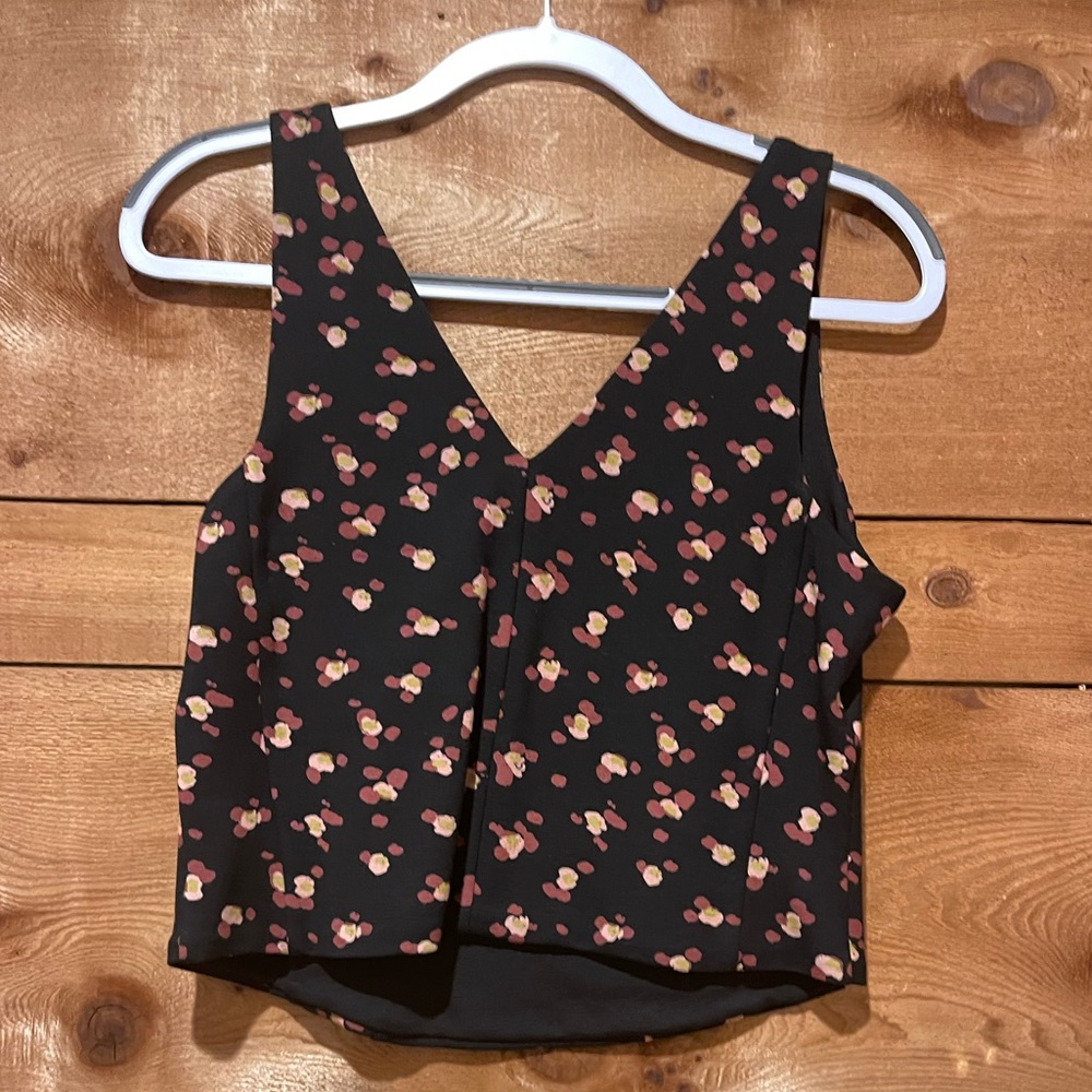NWOT CABI Printed Lean Tank #4207 Size M